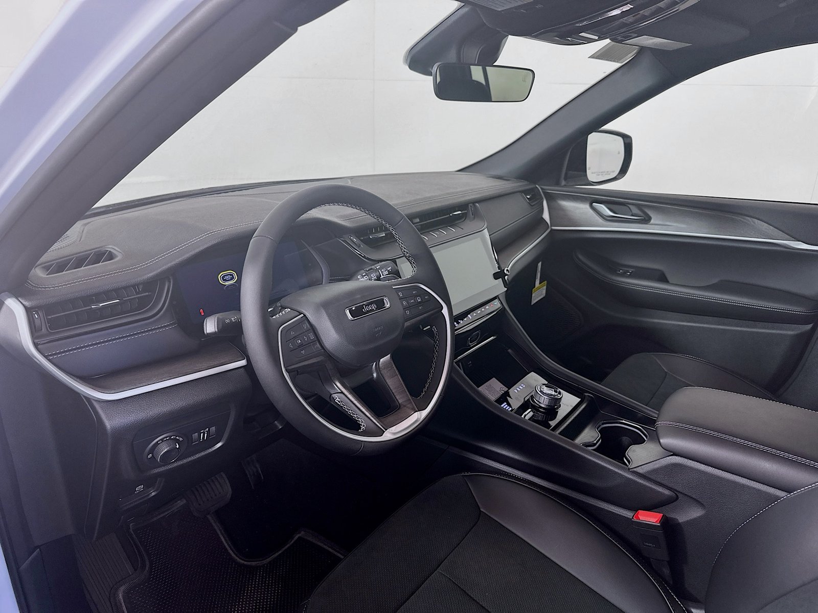 New 2026 Jeep Grand Cherokee L 4WD image 9