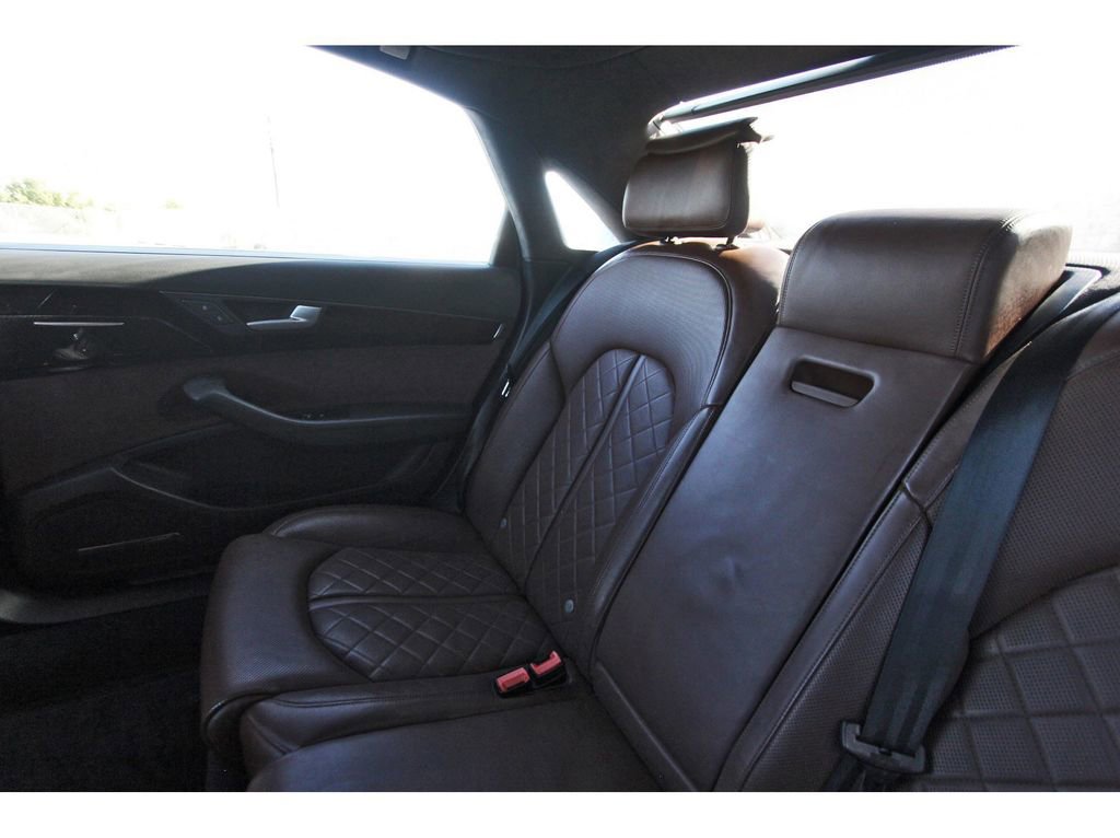 Used 2014 Audi A8 L 3.0T w/ Luxury Package image 11