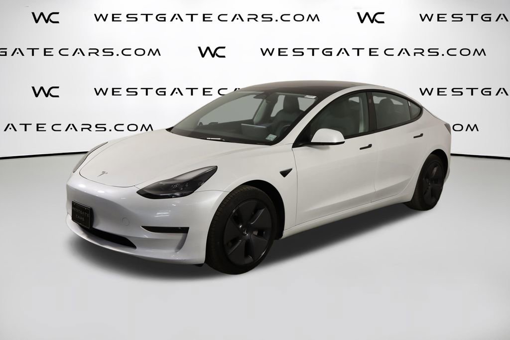 Used 2023 Tesla Model 3 Standard Range RWD image 1