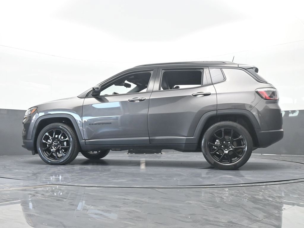 Used 2022 Jeep Compass Altitude image 53