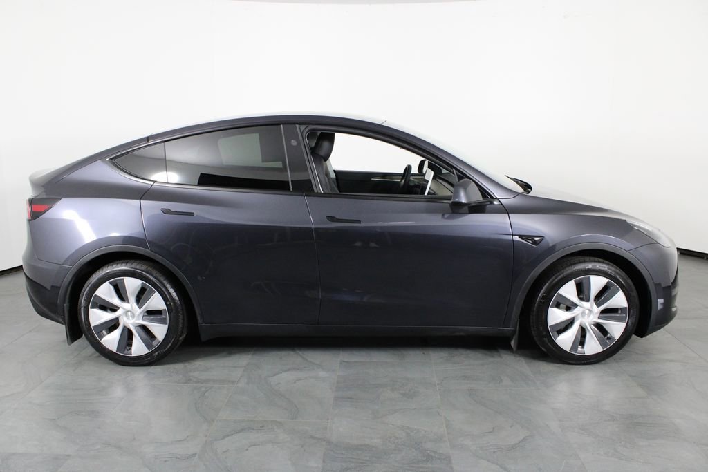 Used 2024 Tesla Model Y Long Range image 14