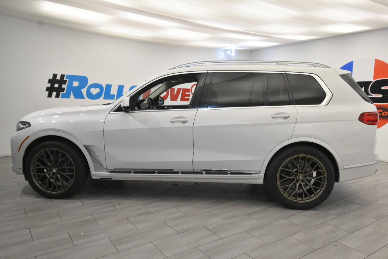 Used 2019 BMW X7 xDrive40i w/ Parking Assistance Package image 2