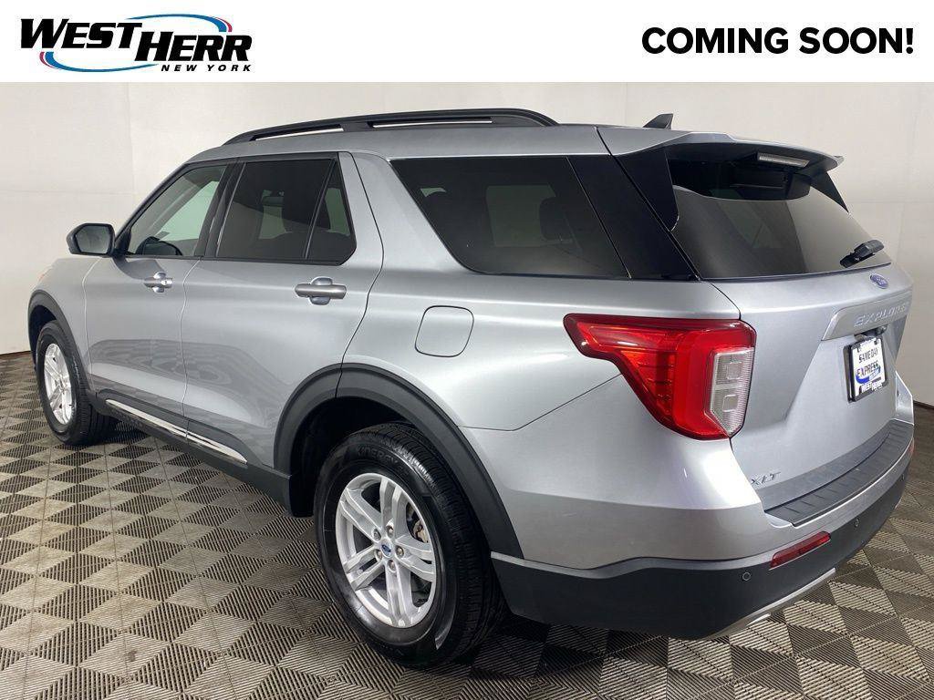 Used 2024 Ford Explorer XLT w/ Equipment Group 202A AWD/4WD image 29