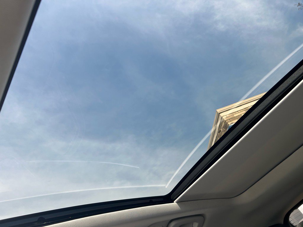 Used 2022 Ford Escape Titanium w/ Class II Trailer Tow Package image 31