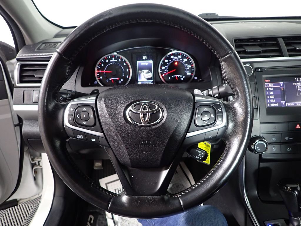 Used 2016 Toyota Camry SE image 22