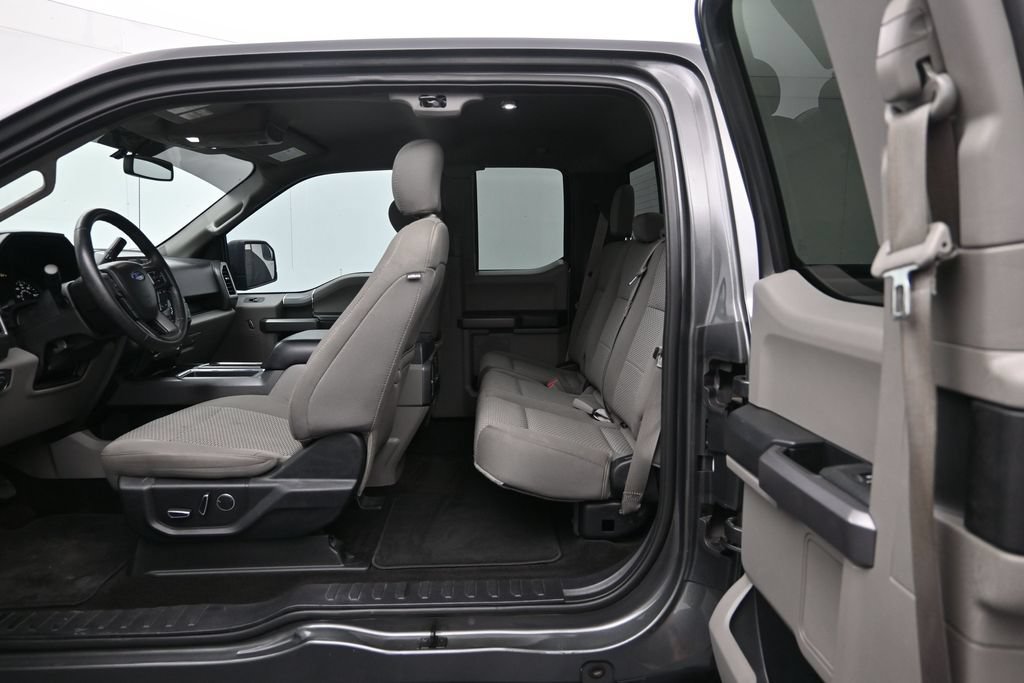 Used 2018 Ford F150 XLT w/ Equipment Group 302A Luxury RWD image 23