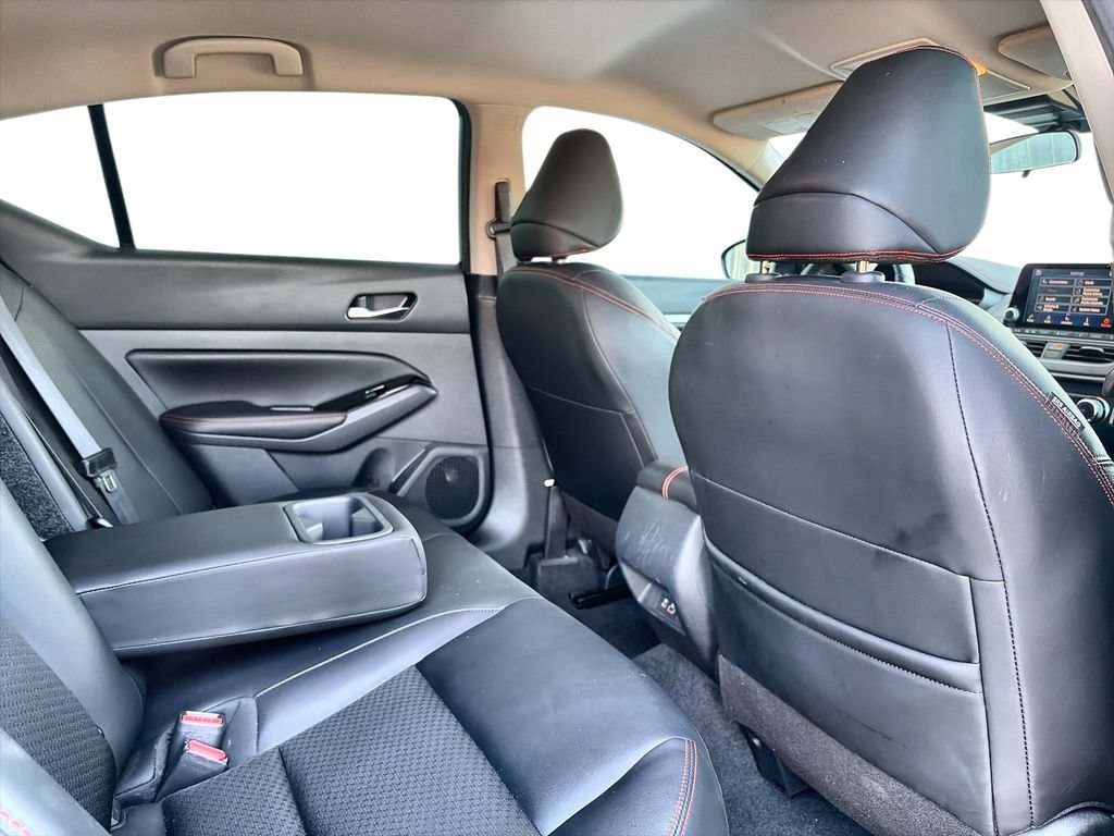 Used 2023 Nissan Altima 2.5 SR FWD image 28