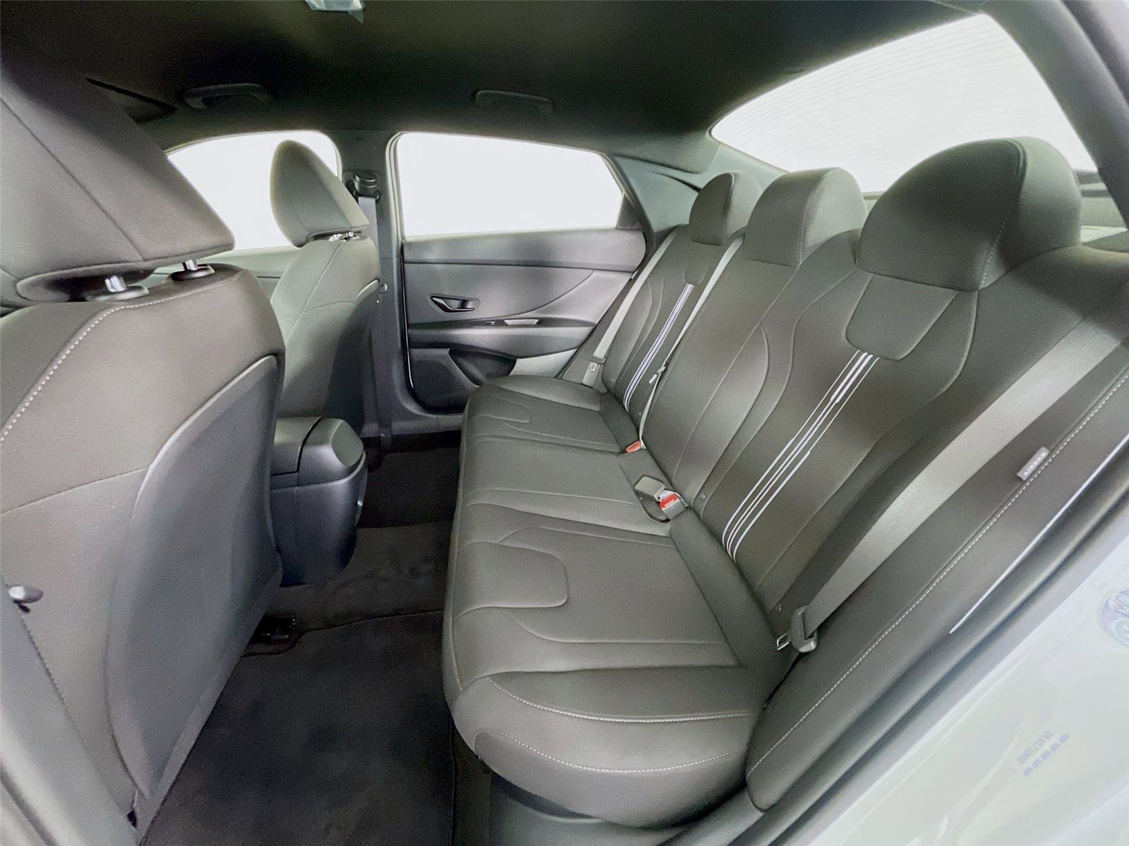 Certified 2026 Hyundai Elantra Sport FWD image 27
