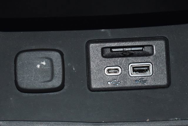 Used 2023 GMC Acadia SLT image 20