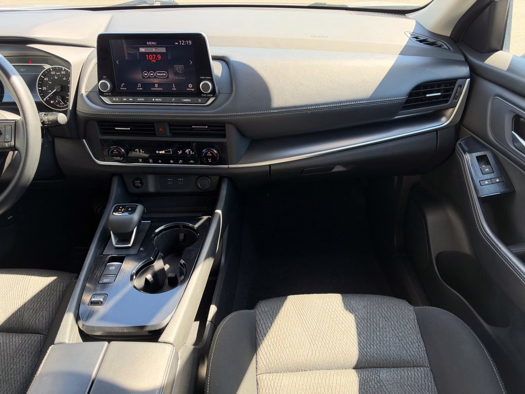 Used 2024 Nissan Rogue SV FWD image 20