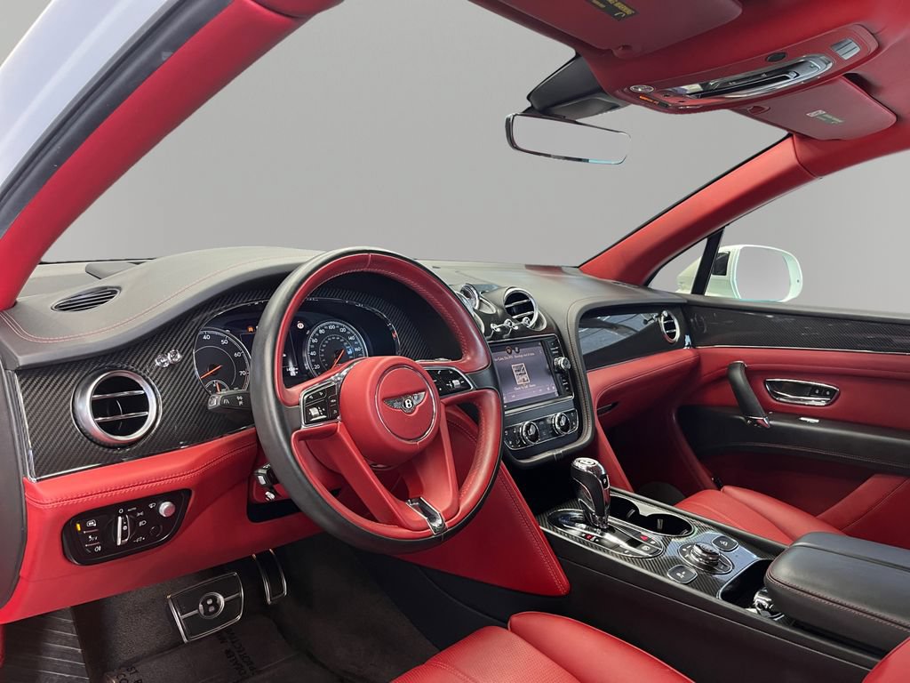 Used 2020 Bentley Bentayga AWD/4WD image 16