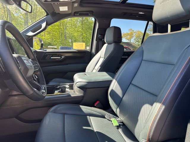 Used 2025 GMC Yukon AT4 AWD/4WD image 43