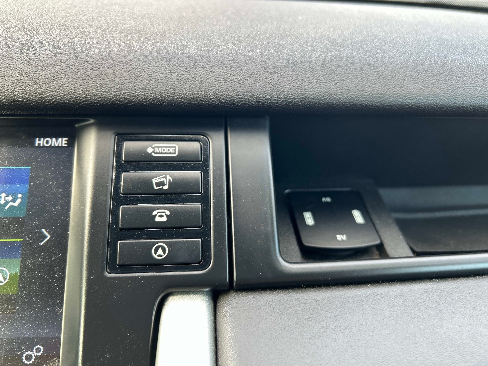 Used 2017 Land Rover Discovery Sport HSE Luxury AWD/4WD image 31