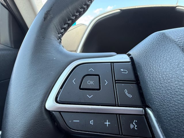 Used 2023 Toyota Highlander XLE AWD/4WD image 24