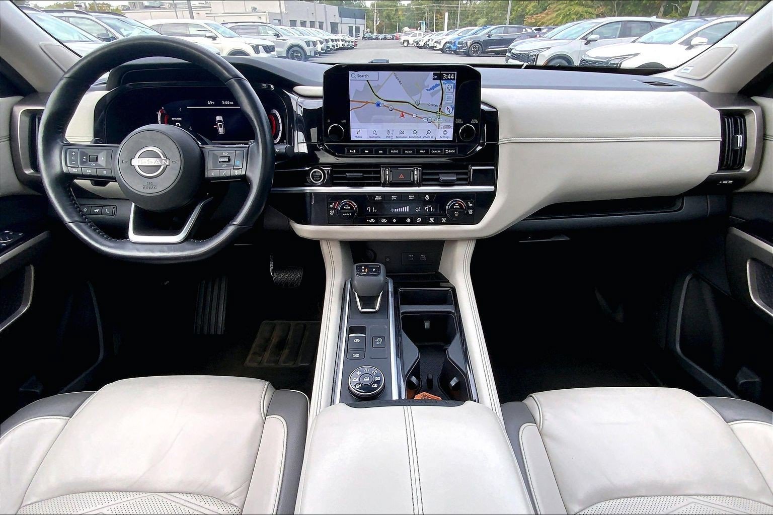 Used 2022 Nissan Pathfinder Platinum w/ Cargo Package AWD/4WD image 18