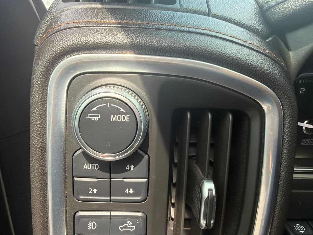Used 2020 GMC Sierra 2500 AT4 w/ AT4 Premium Package AWD/4WD image 22