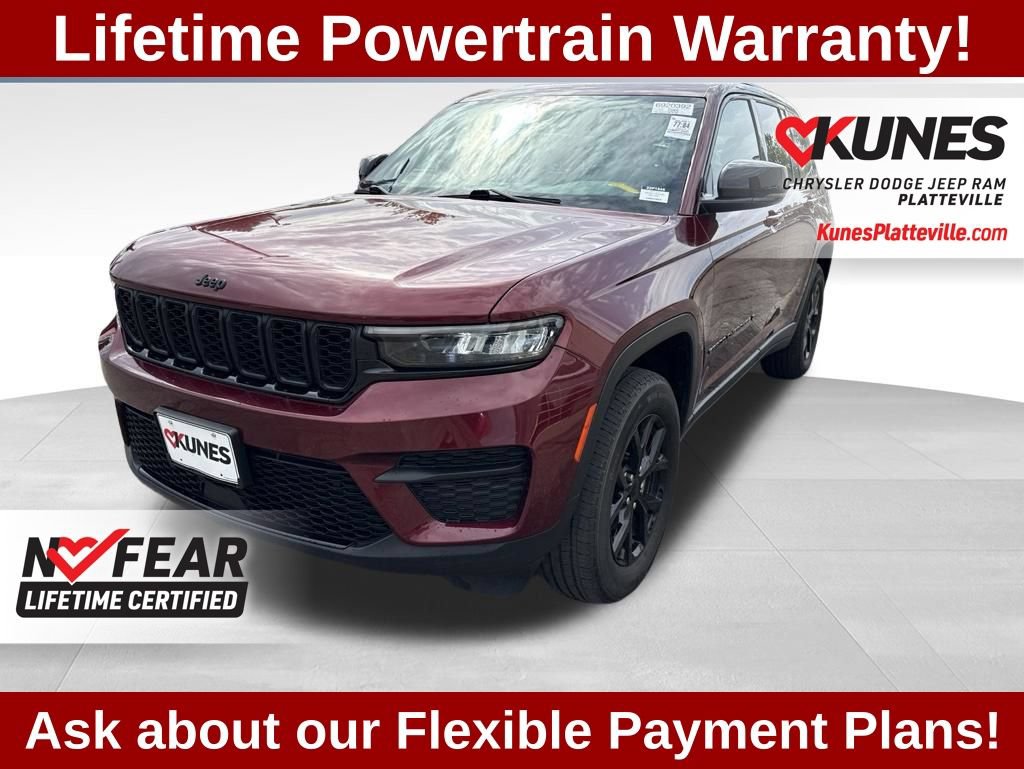 Used 2024 Jeep Grand Cherokee Altitude AWD/4WD image 9