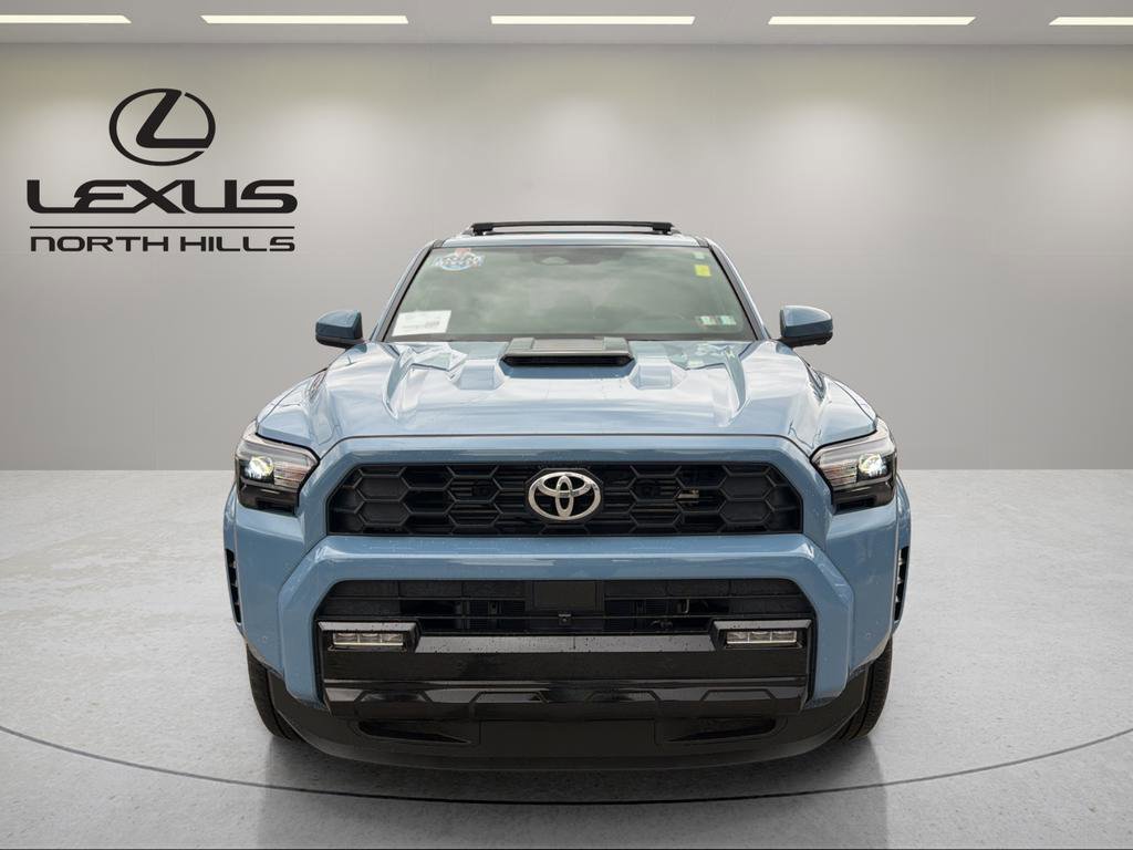 Used 2025 Toyota 4Runner TRD Sport Premium w/ Tow Technology Package image 2