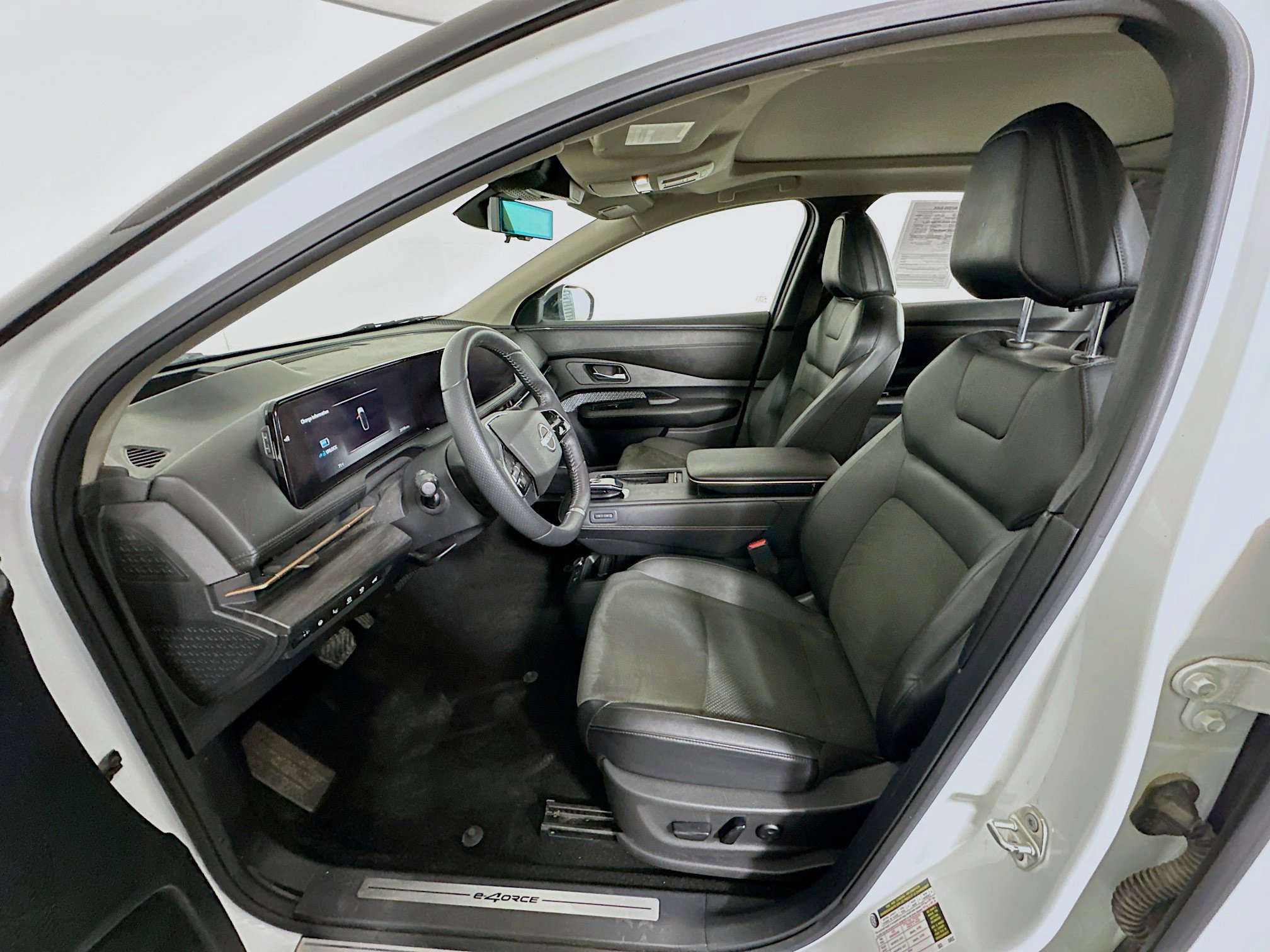 Used 2023 Nissan Ariya AWD image 13