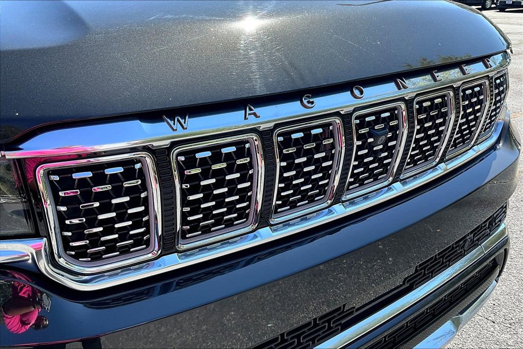 Used 2023 Jeep Grand Wagoneer L Series III image 31