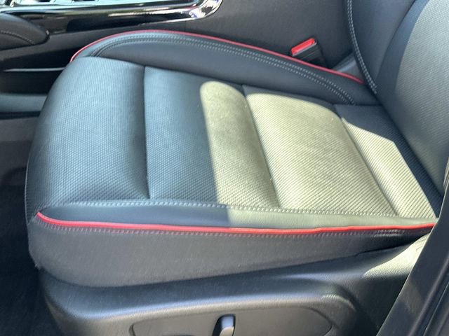 Used 2023 Buick Envision Essence w/ Sport Touring Package image 21