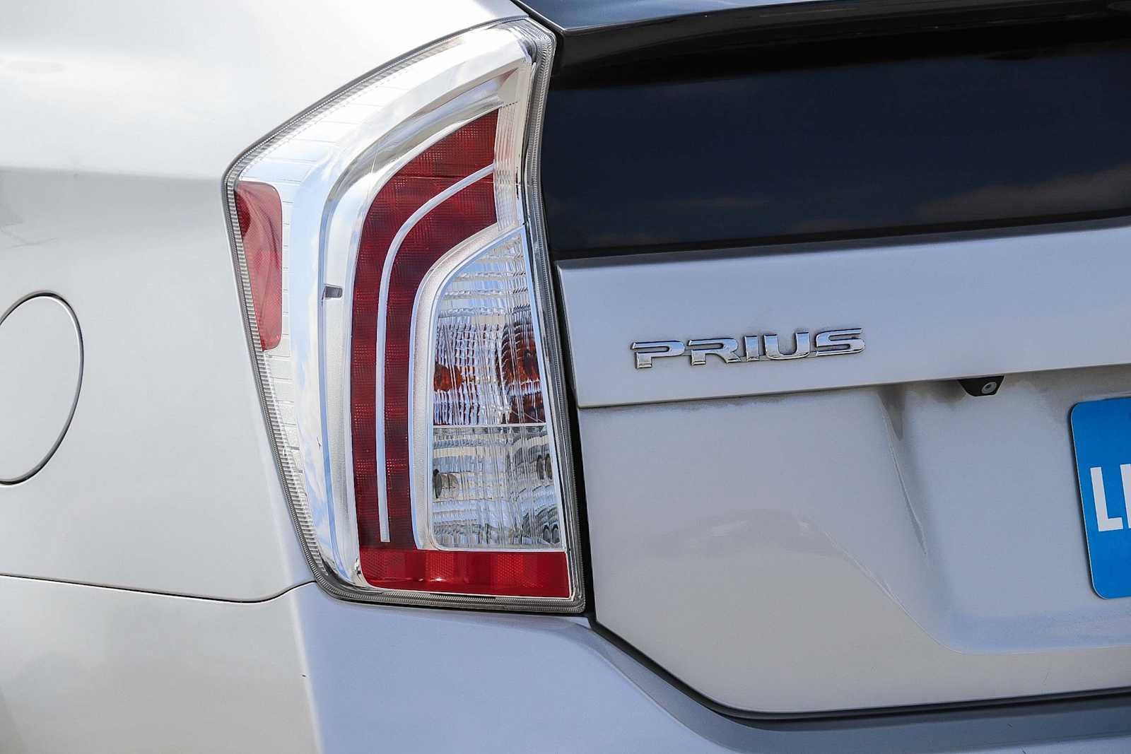Used 2015 Toyota Prius Two FWD image 9