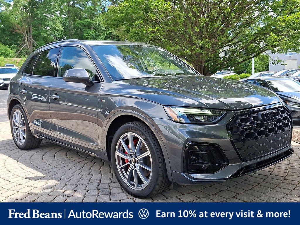 Used 2024 Audi Q5 e Premium Plus w/ Premium Plus Package