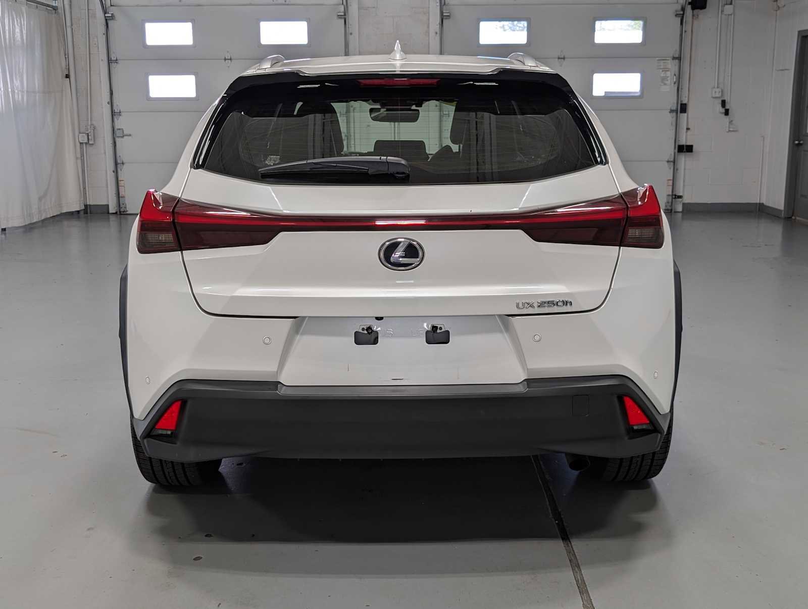 Used 2020 Lexus UX 250h w/ Premium Package image 8