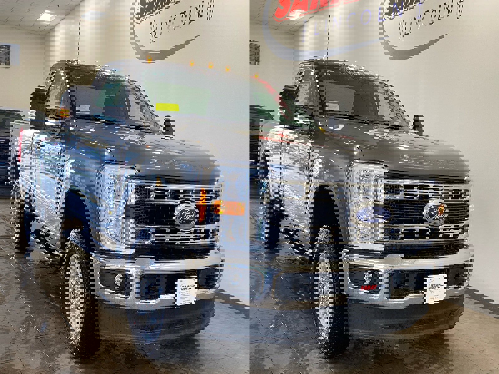 New 2025 Ford F350 XLT w/ FX4 Off-Road Package image 2