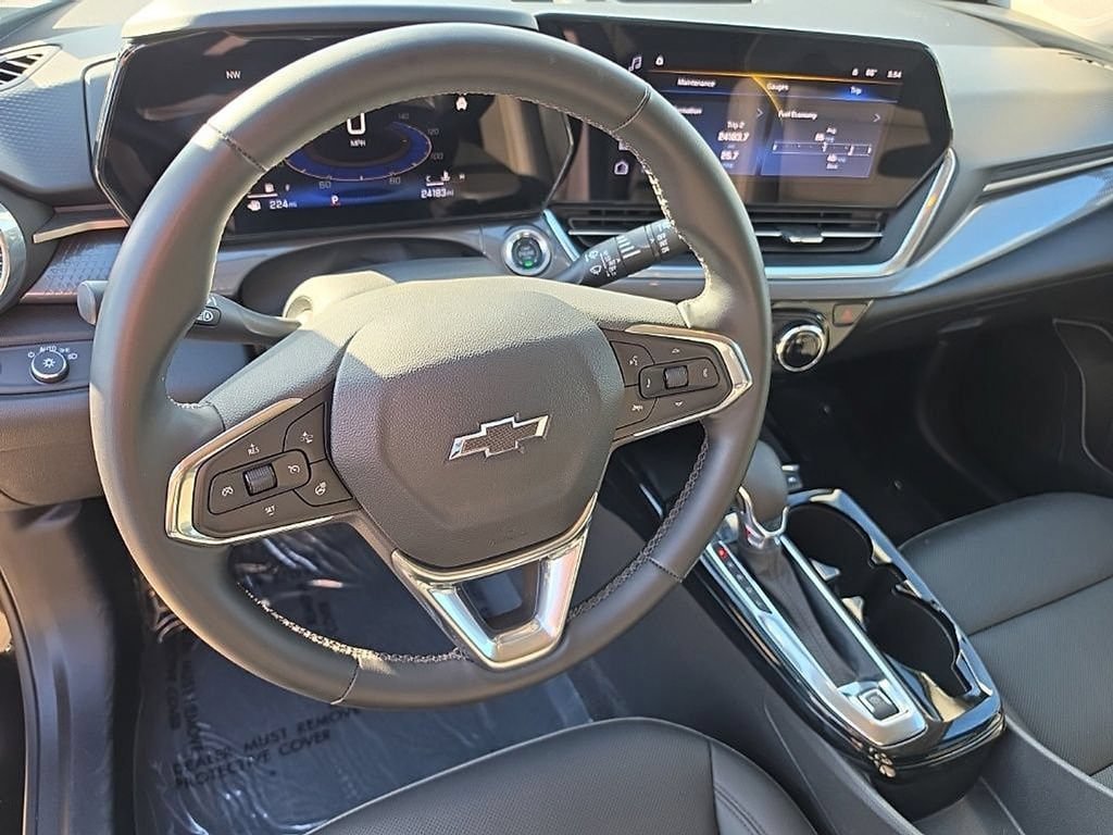 Used 2024 Chevrolet Trax ACTIV w/ Sunroof Package FWD image 9