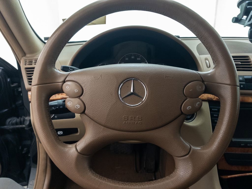 Used 2008 Mercedes-Benz E 350 4MATIC Wagon image 11