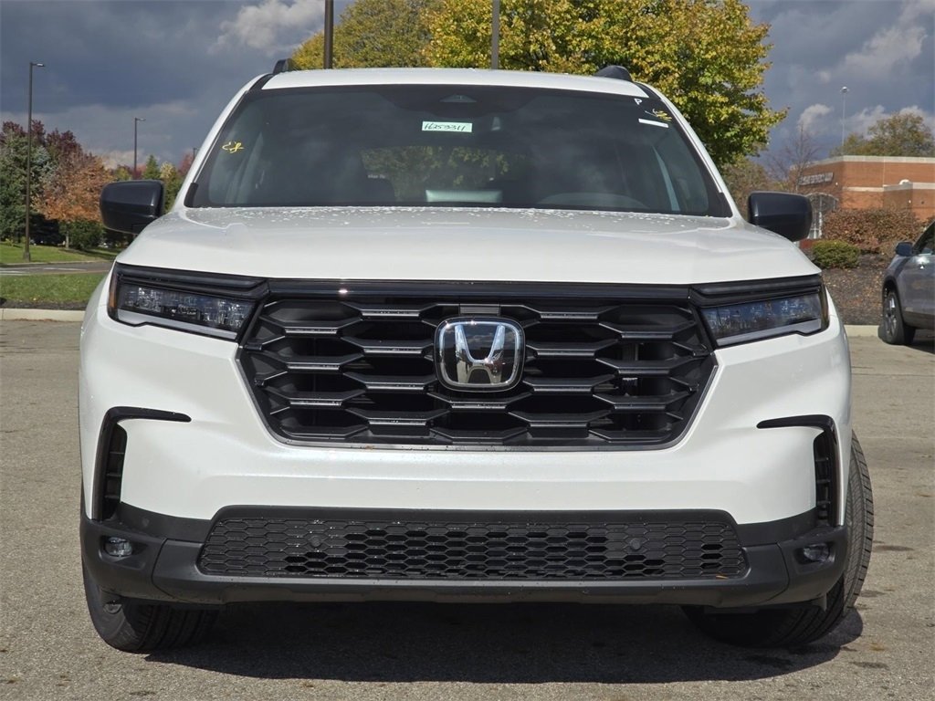New 2025 Honda Pilot Sport image 11