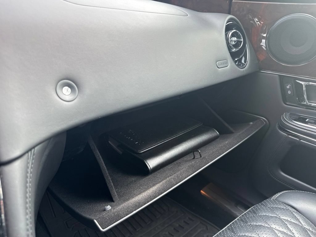Used 2017 Jaguar XJ L Portfolio AWD/4WD image 46