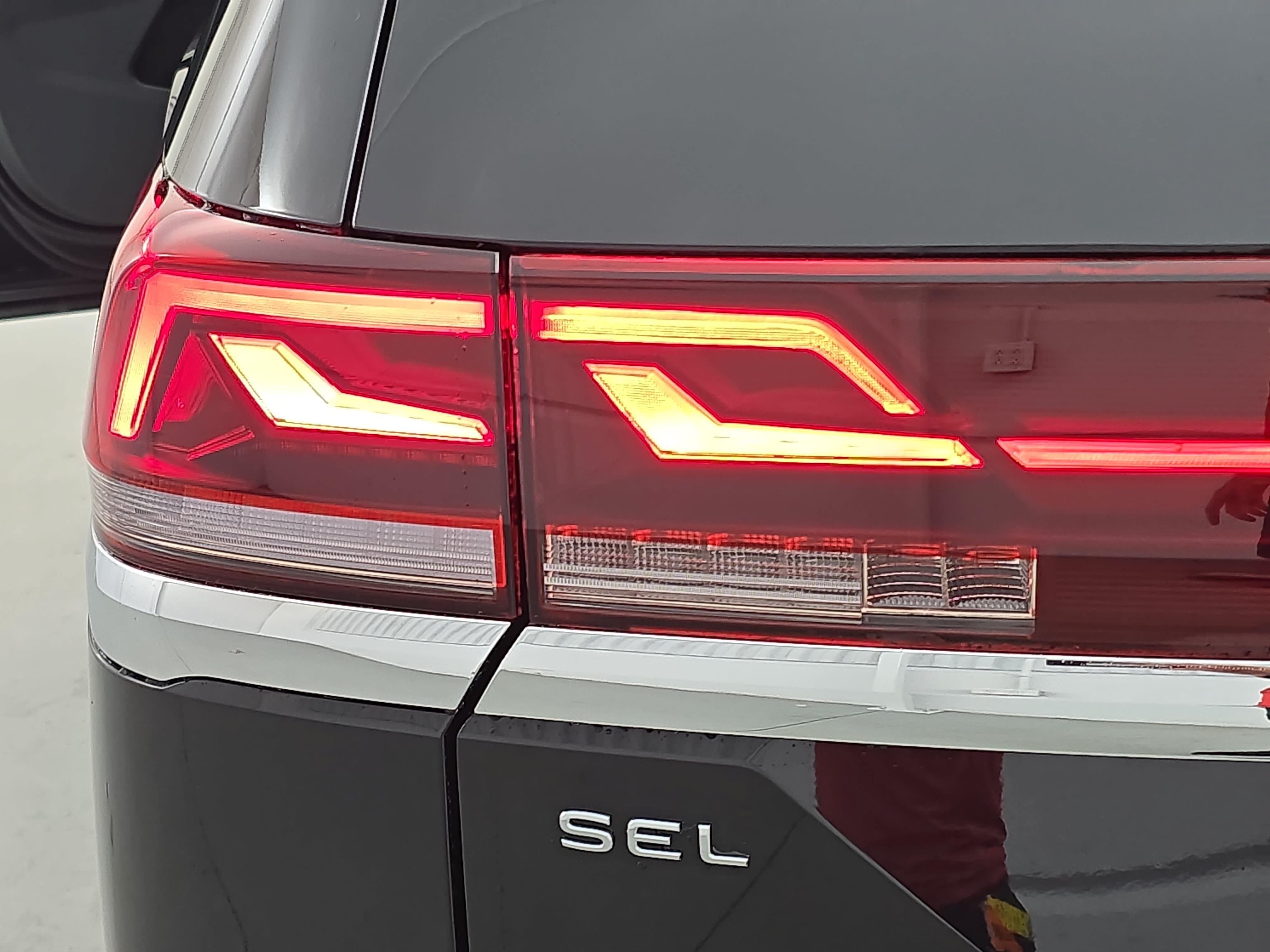 New 2026 Volkswagen Atlas SEL Premium R-Line AWD/4WD image 36
