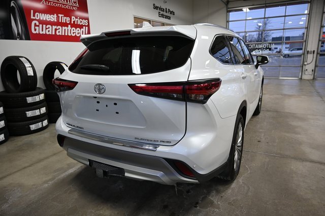 Used 2022 Toyota Highlander Platinum image 6