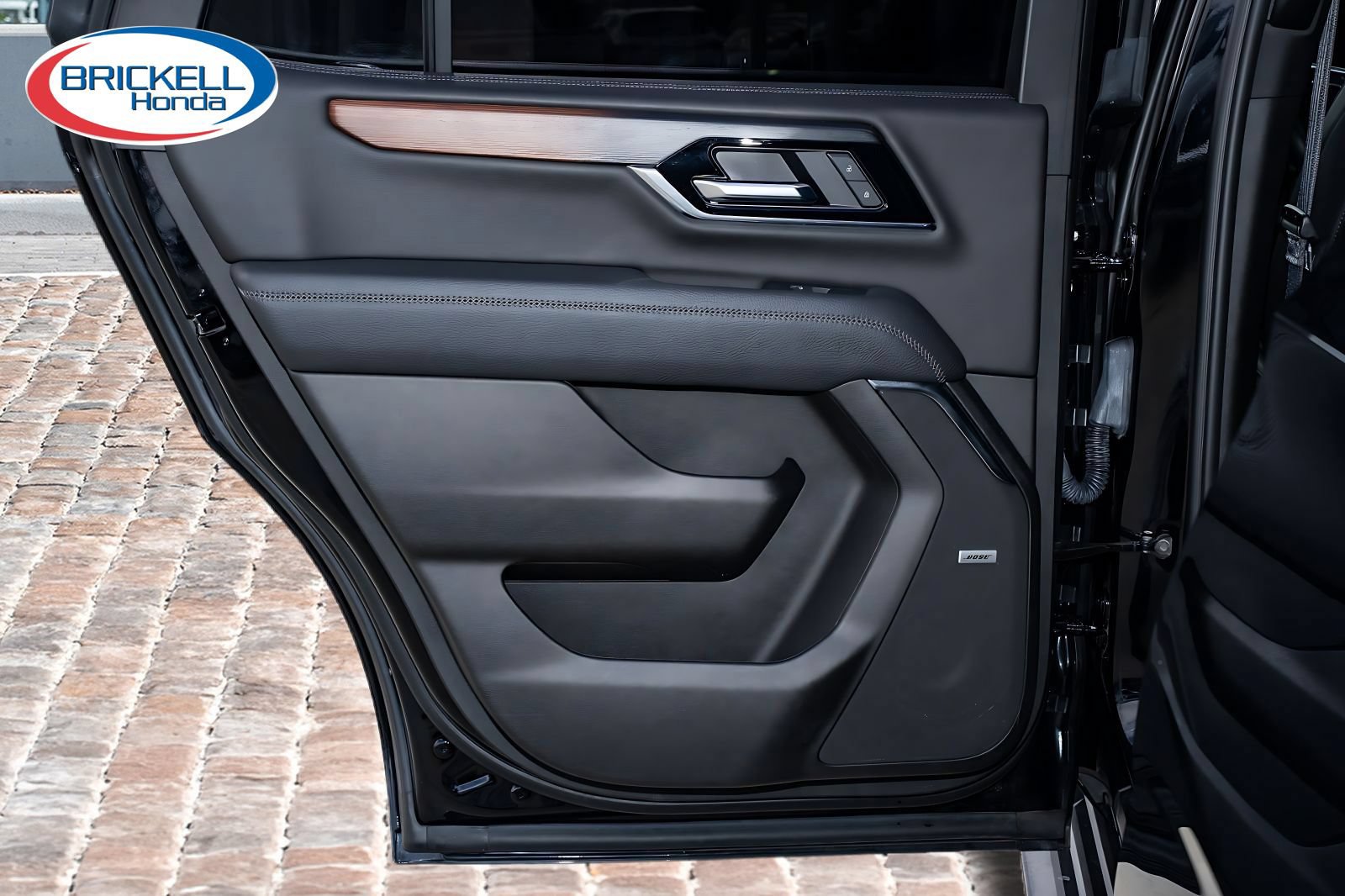 Used 2025 GMC Yukon Denali AWD/4WD image 13