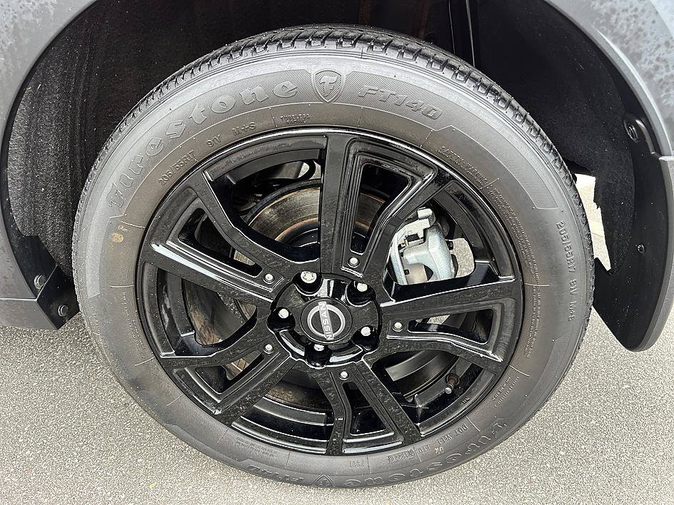 Certified 2023 Nissan Kicks SR w/ SR Premium Package FWD image 10