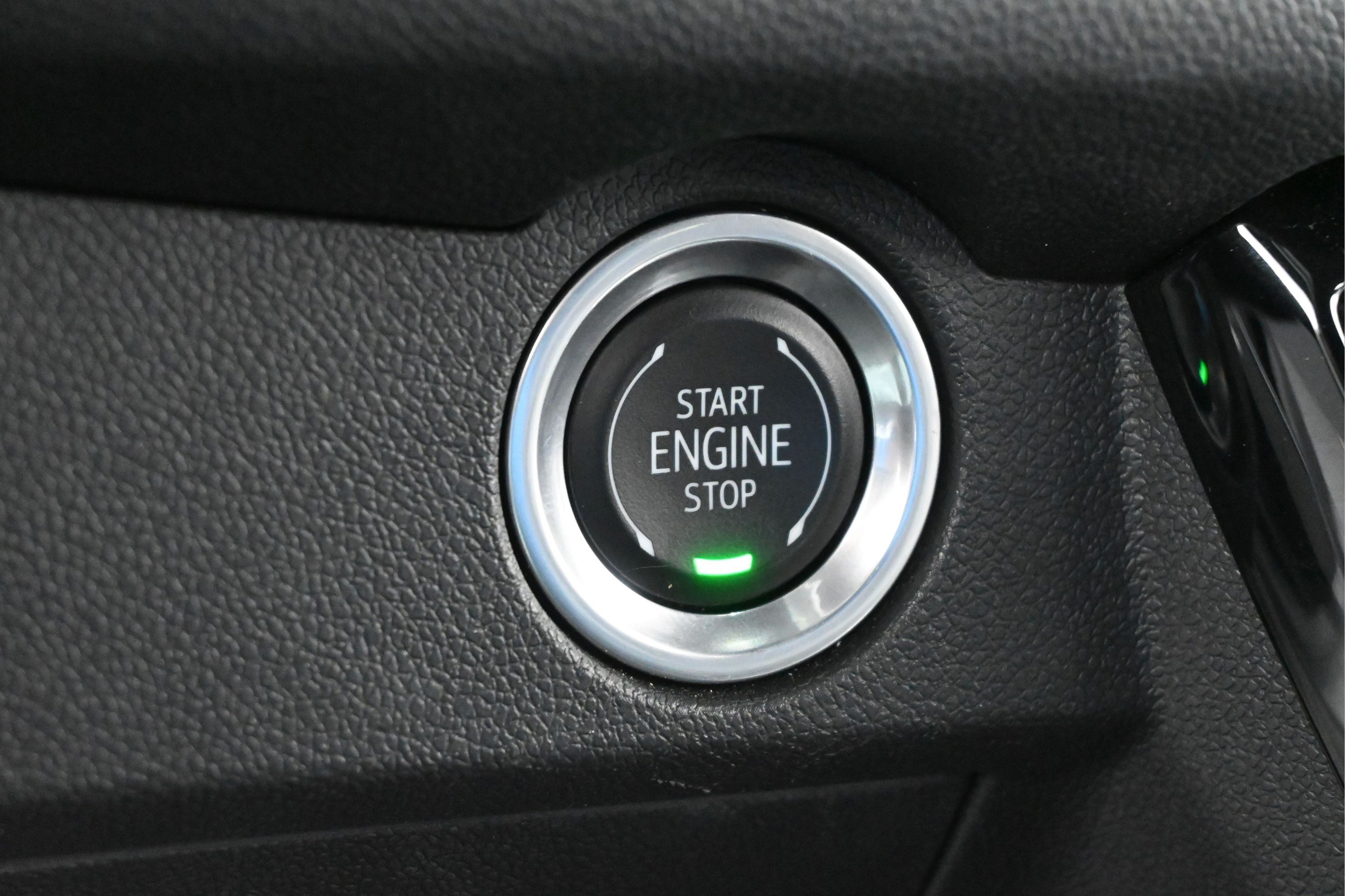 Used 2024 Chevrolet Traverse RS FWD image 20