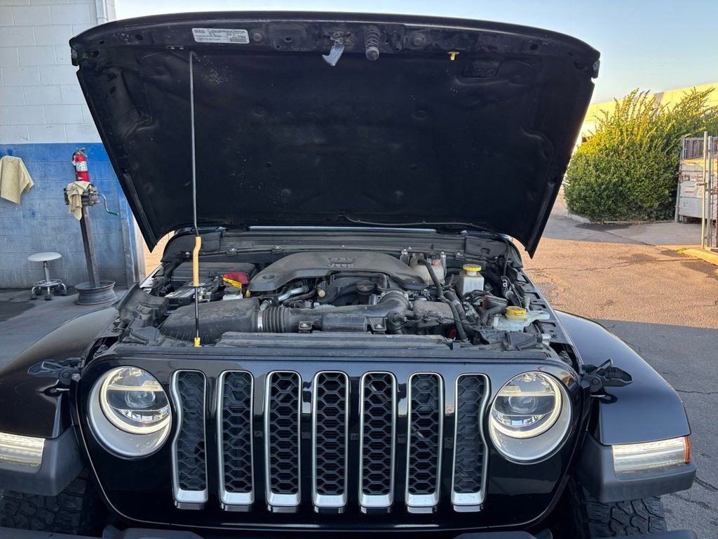 Used 2021 Jeep Gladiator Overland image 88