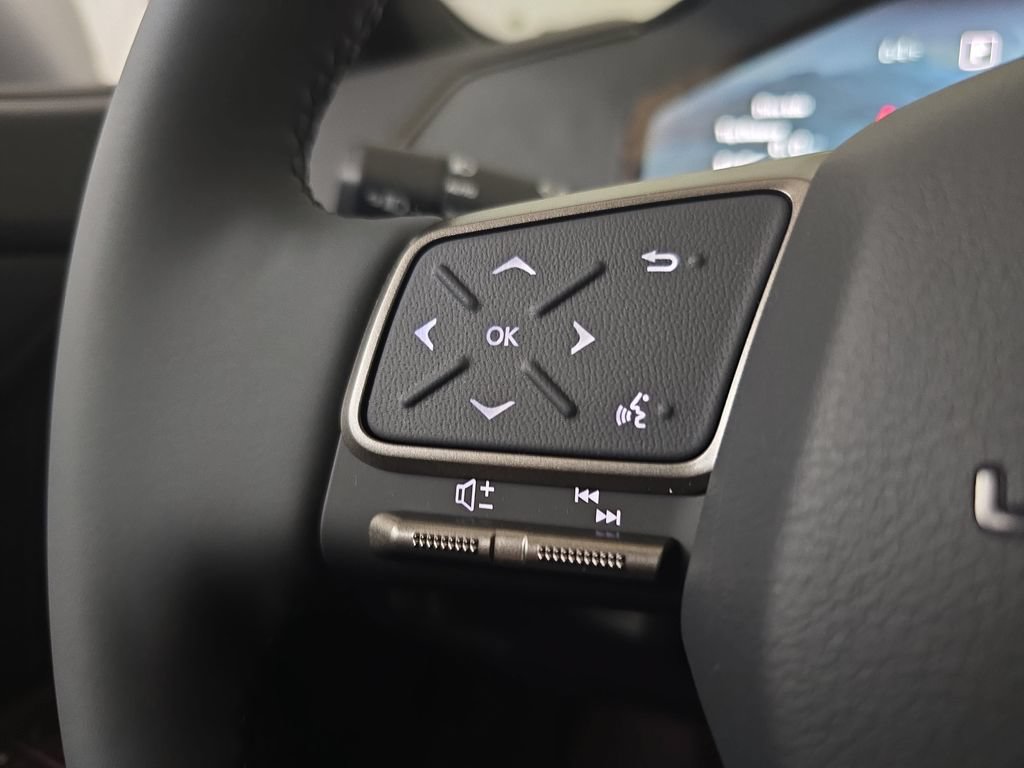 New 2026 Lexus ES 500e AWD/4WD image 17