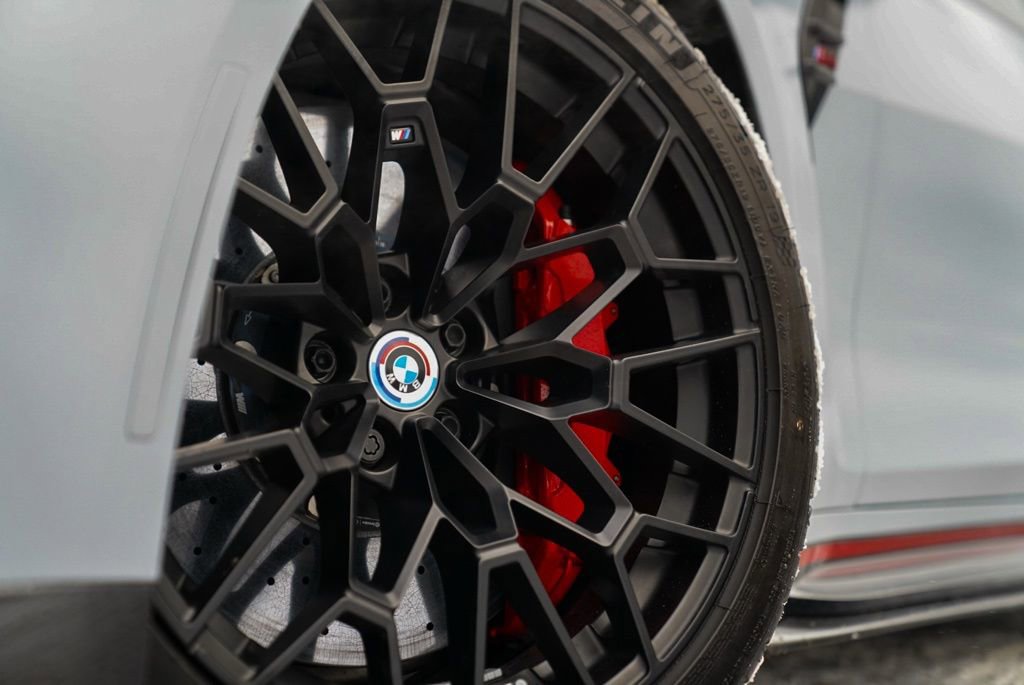 Used 2023 BMW M4 CSL image 6