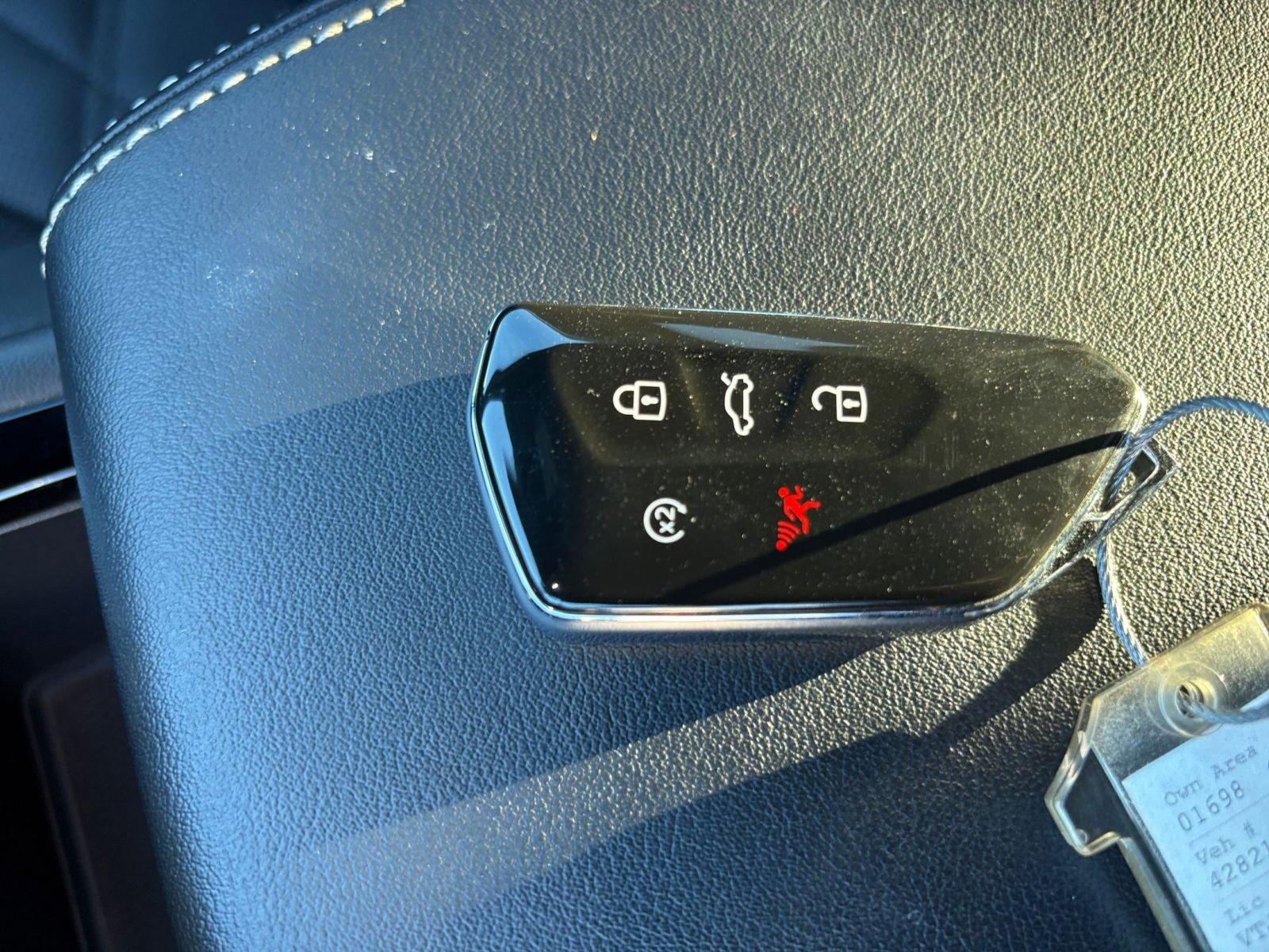 Used 2025 Volkswagen Atlas Cross Sport SE image 21