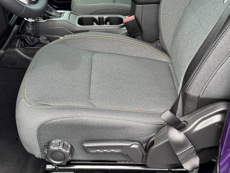 New 2026 Jeep Gladiator Sport AWD/4WD image 11