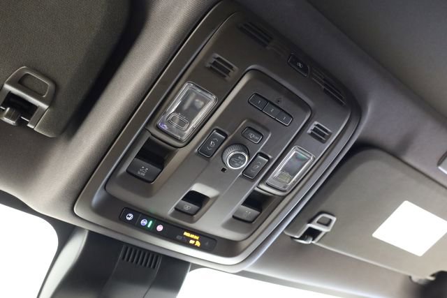 Used 2024 GMC Yukon XL Denali w/ Advanced Technology Package image 26