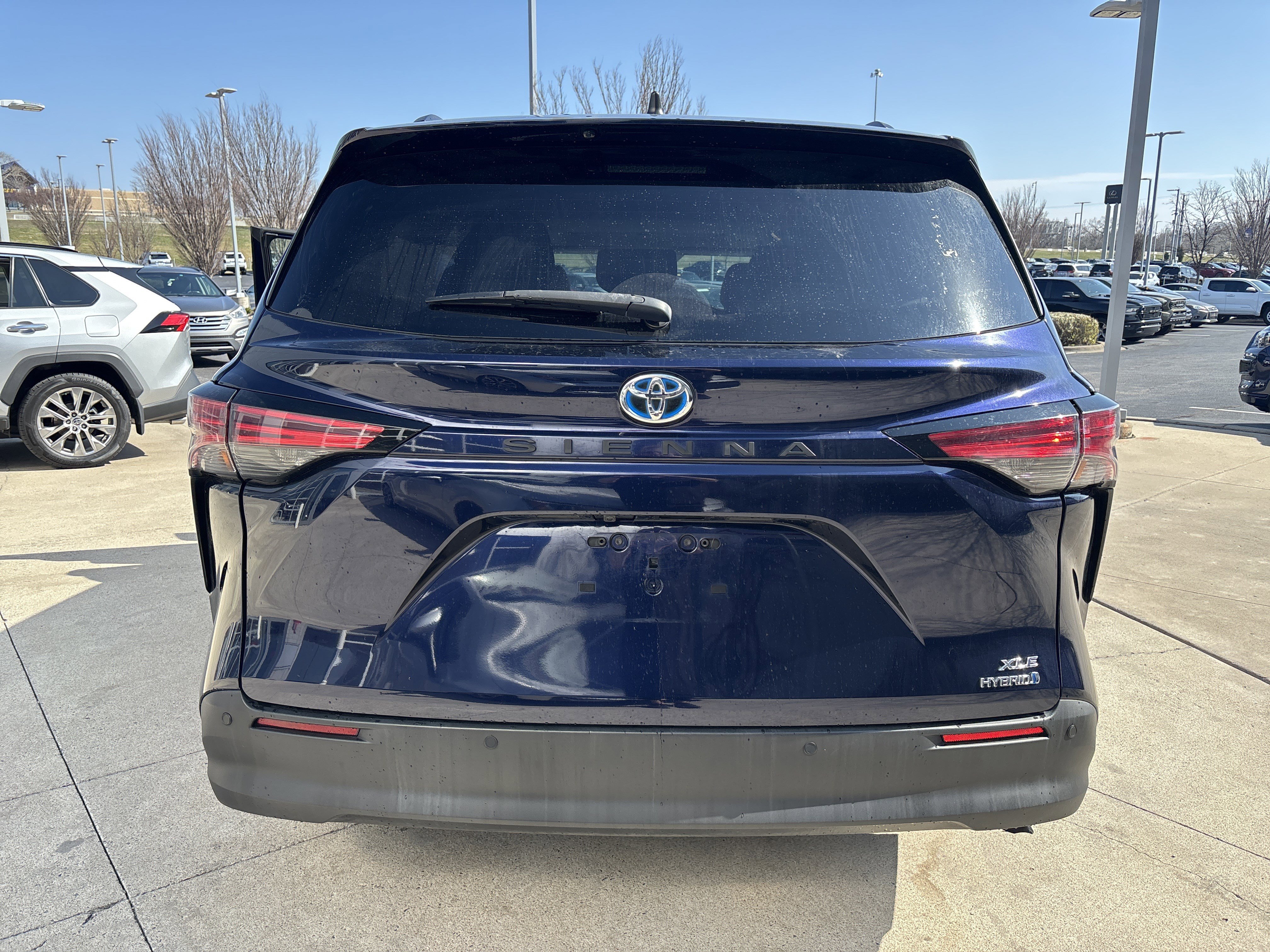 Used 2022 Toyota Sienna XLE FWD image 8