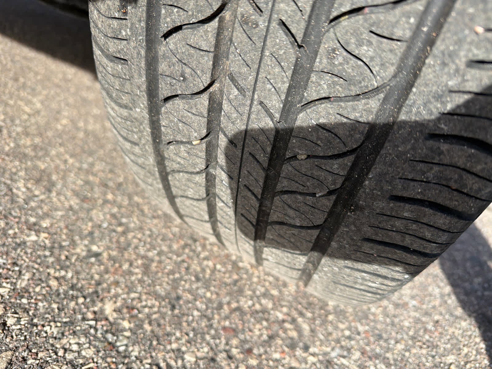 Used 2023 Volvo XC40 Recharge Plus w/ Protection Package Premier image 10