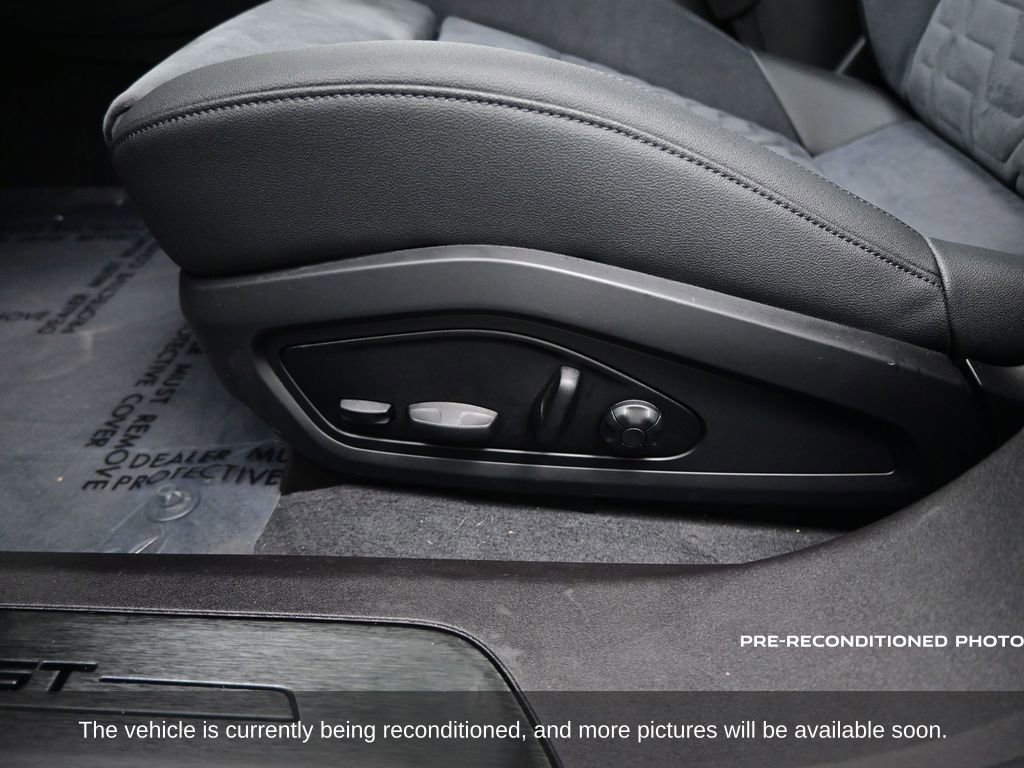 Used 2022 Audi e-tron GT Premium Plus image 13