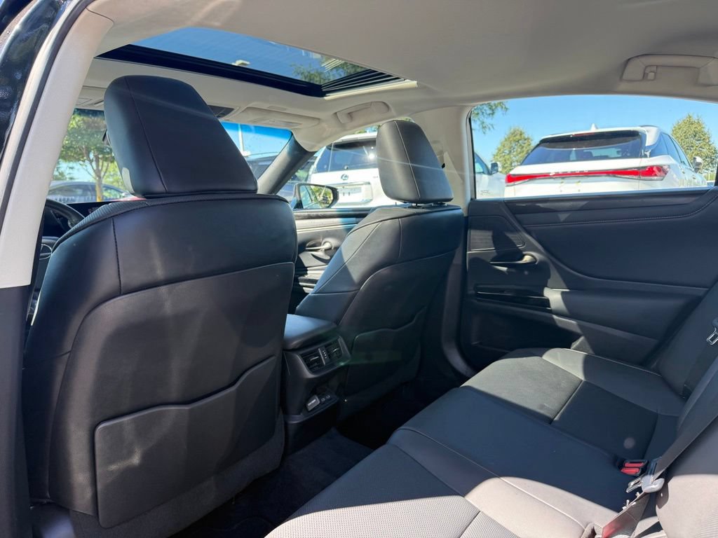 Used 2022 Lexus ES 350 w/ Premium Package FWD image 16