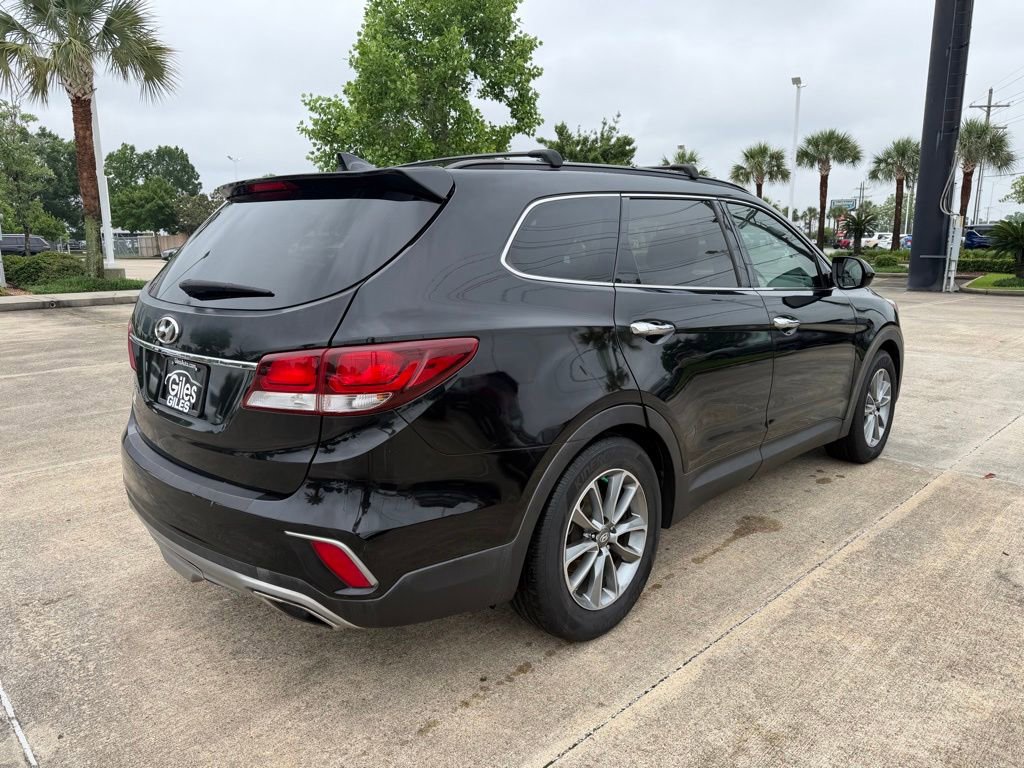 Used 2017 Hyundai Santa Fe SE FWD image 5