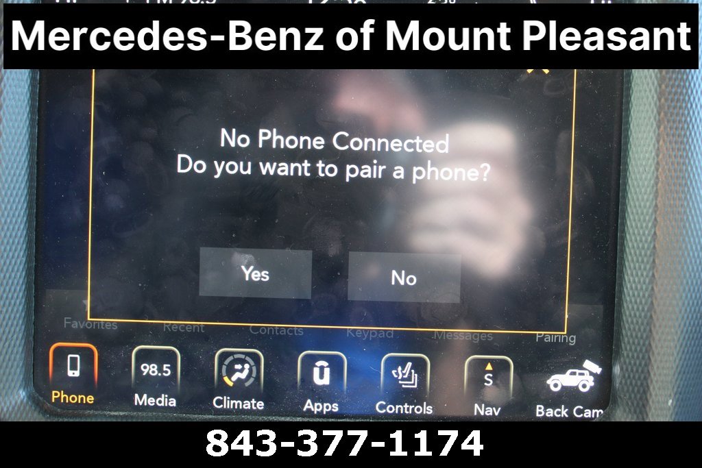 Used 2018 Jeep Wrangler Unlimited Sahara image 40